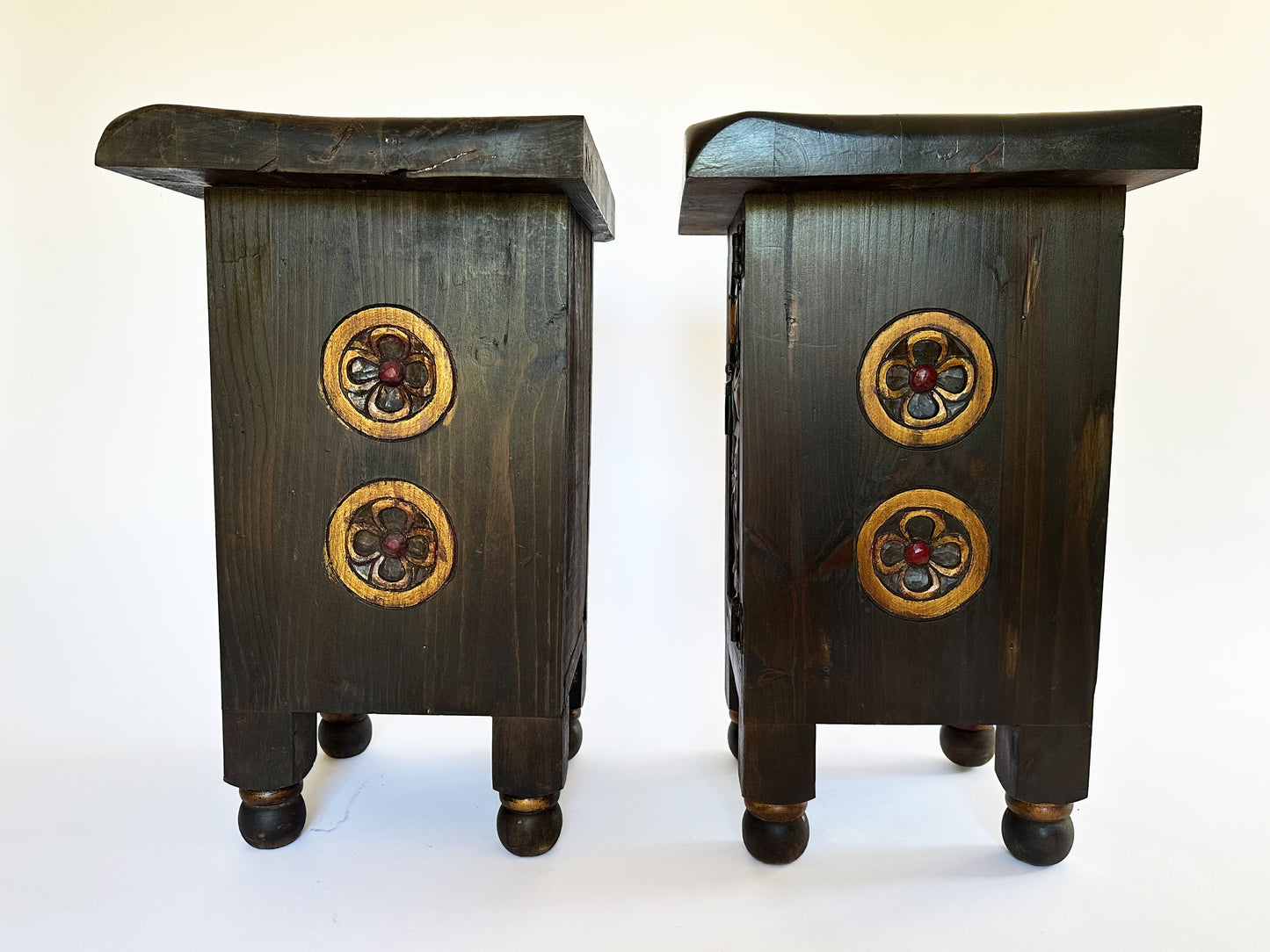 Carved Knight Nightstands Bedside Tables, Set of 2