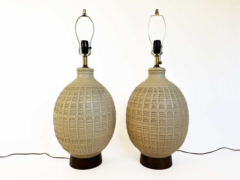 1960s Bob Kinzie Mid Century Modern Beige Monumental Pottery Table Lamps - Set of 2