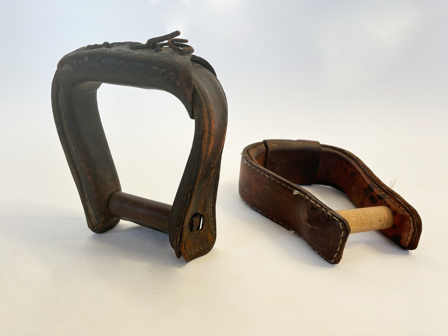 1940s Antique Western Horse Saddle Stirrups