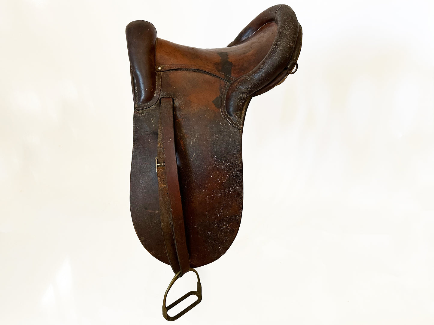 Antique Horse Saddle, 1890s Kentucky Rollback Plantation Style